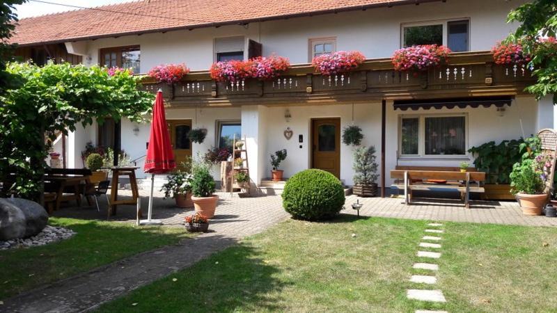 Pension Zum Krug, Messe Muenchen Hergolding ภายนอก รูปภาพ