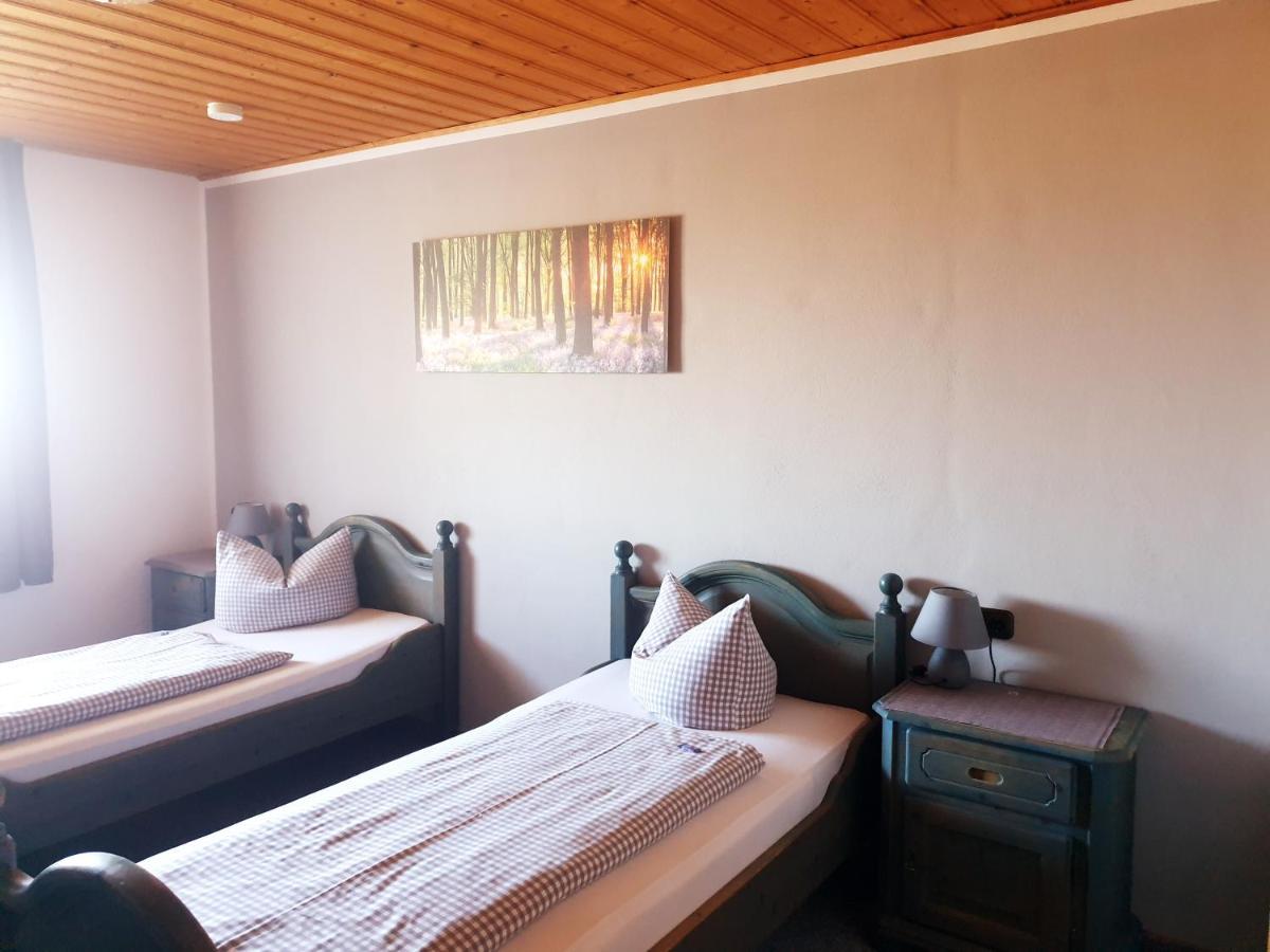 Pension Zum Krug, Messe Muenchen Hergolding ภายนอก รูปภาพ