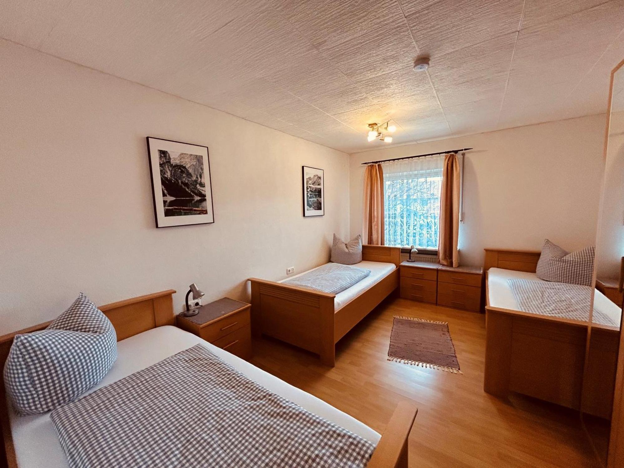 Pension Zum Krug, Messe Muenchen Hergolding ห้อง รูปภาพ